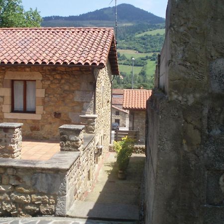 Apartamentos Rurales La Casa Vieja De Alceda Extérieur photo